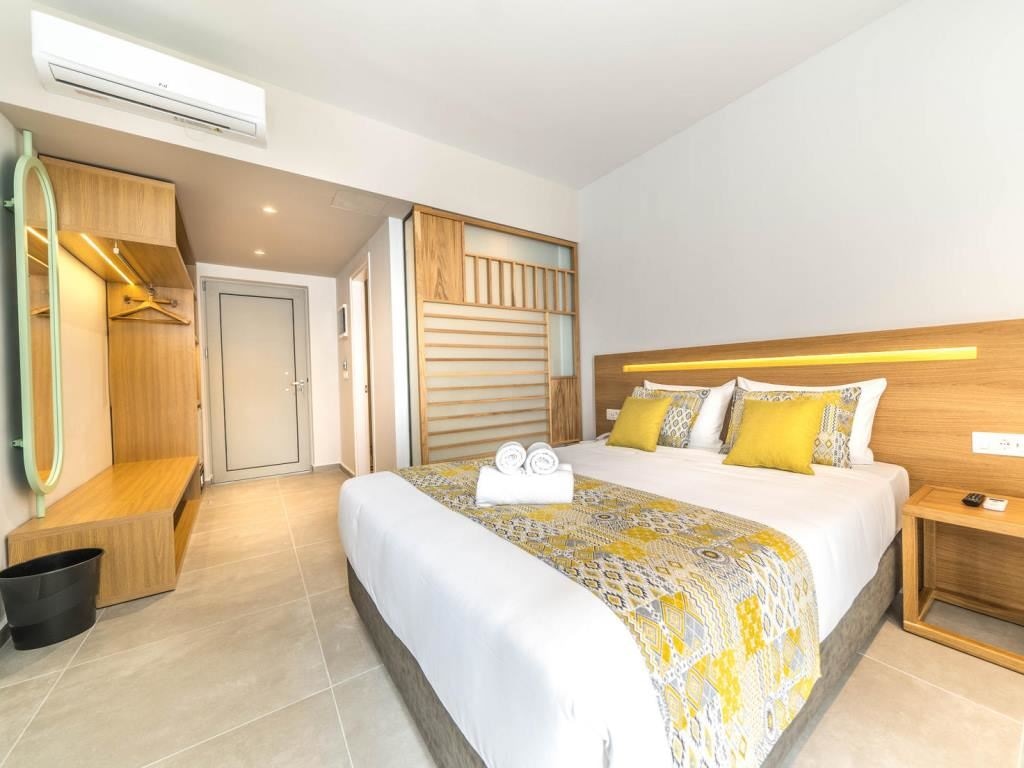 rooms-double-superior-side-sea-view