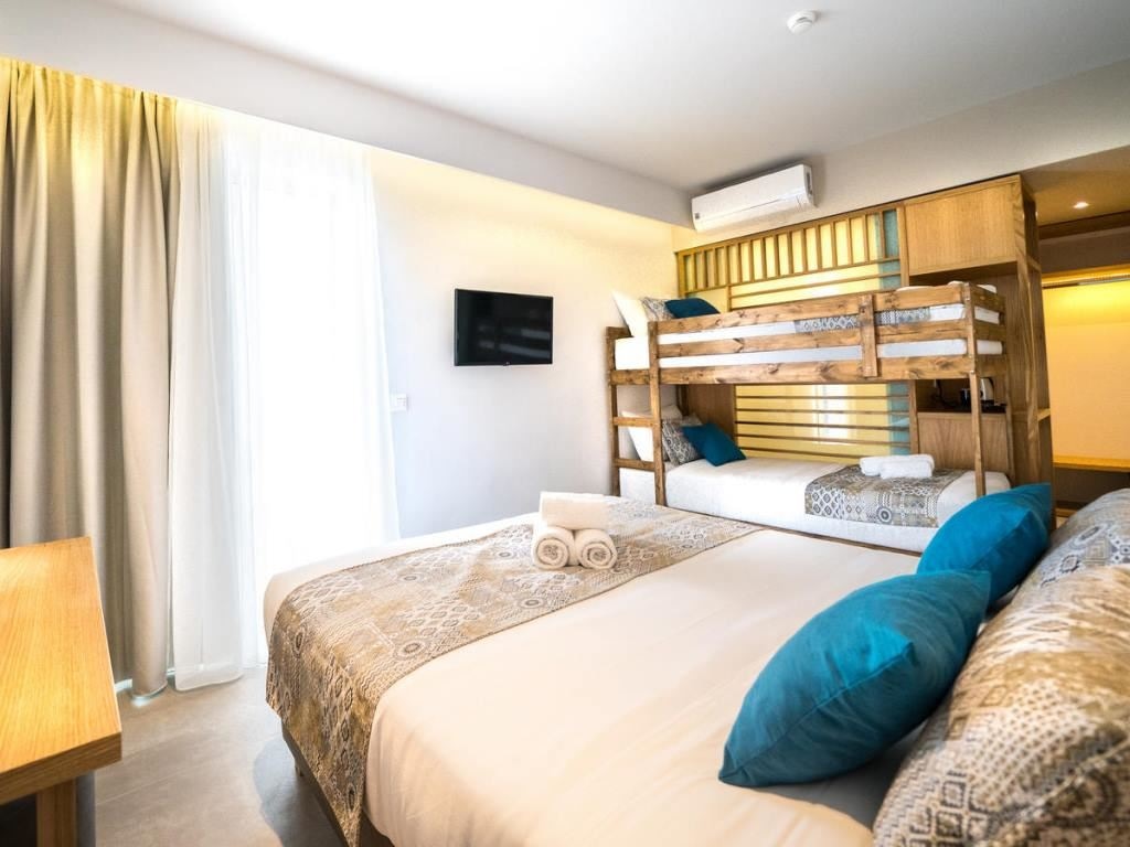 rooms-double-standard-garden-view