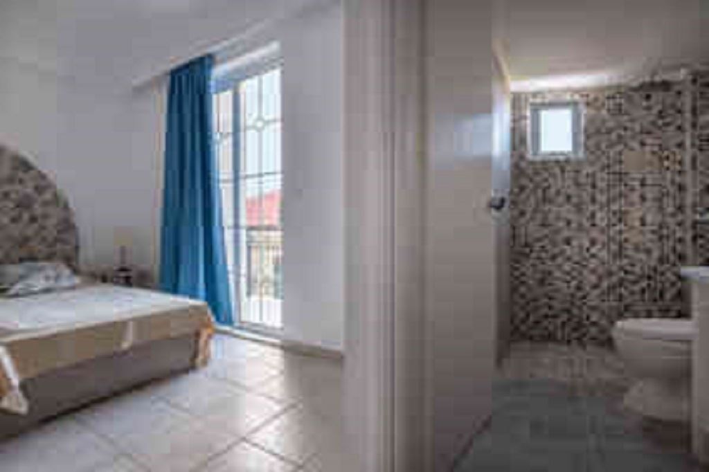 rooms-room-double-pool-view