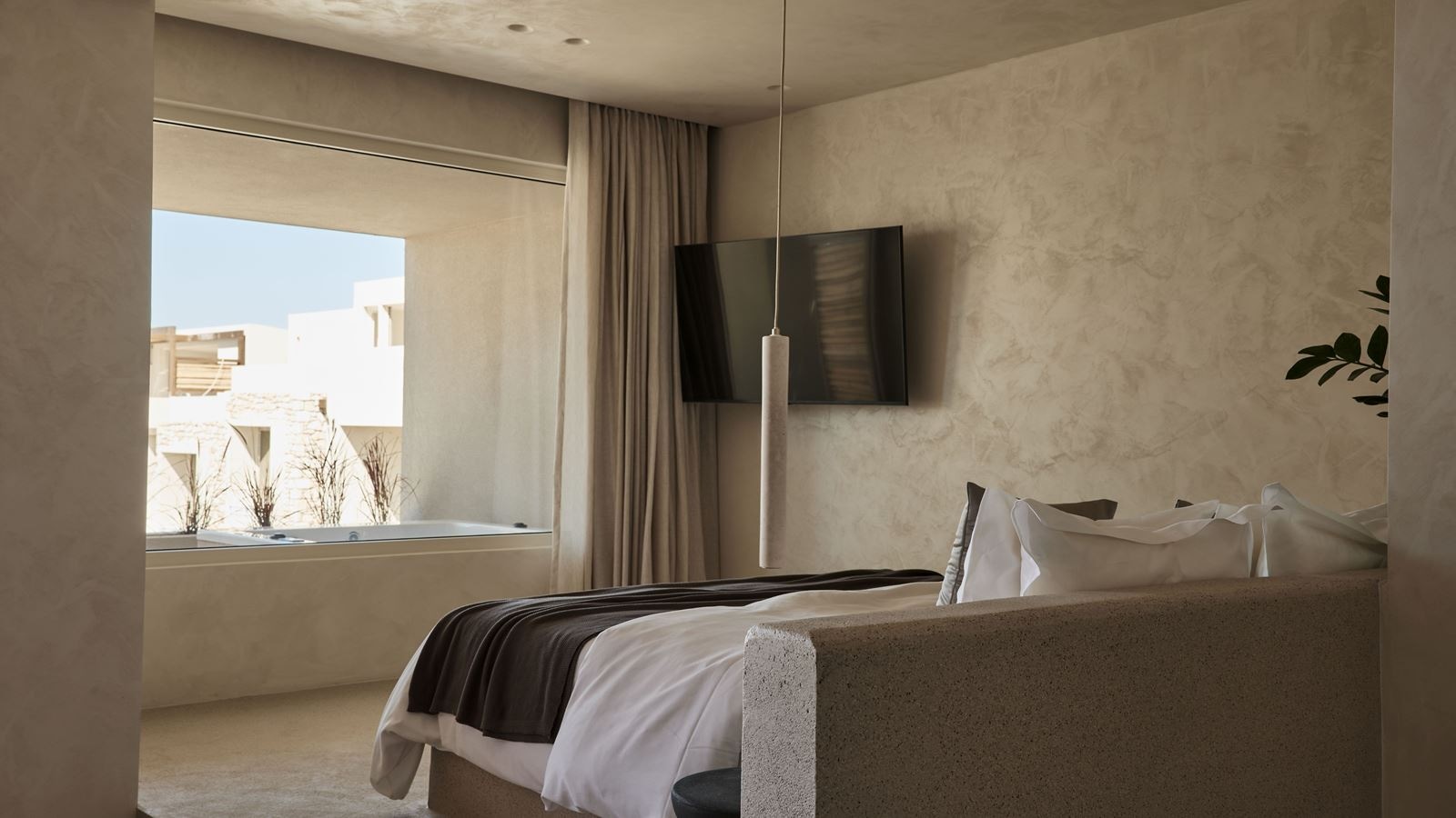 rooms-haven-1-bedroom-suite-seaview-outdoor-jacuzzi