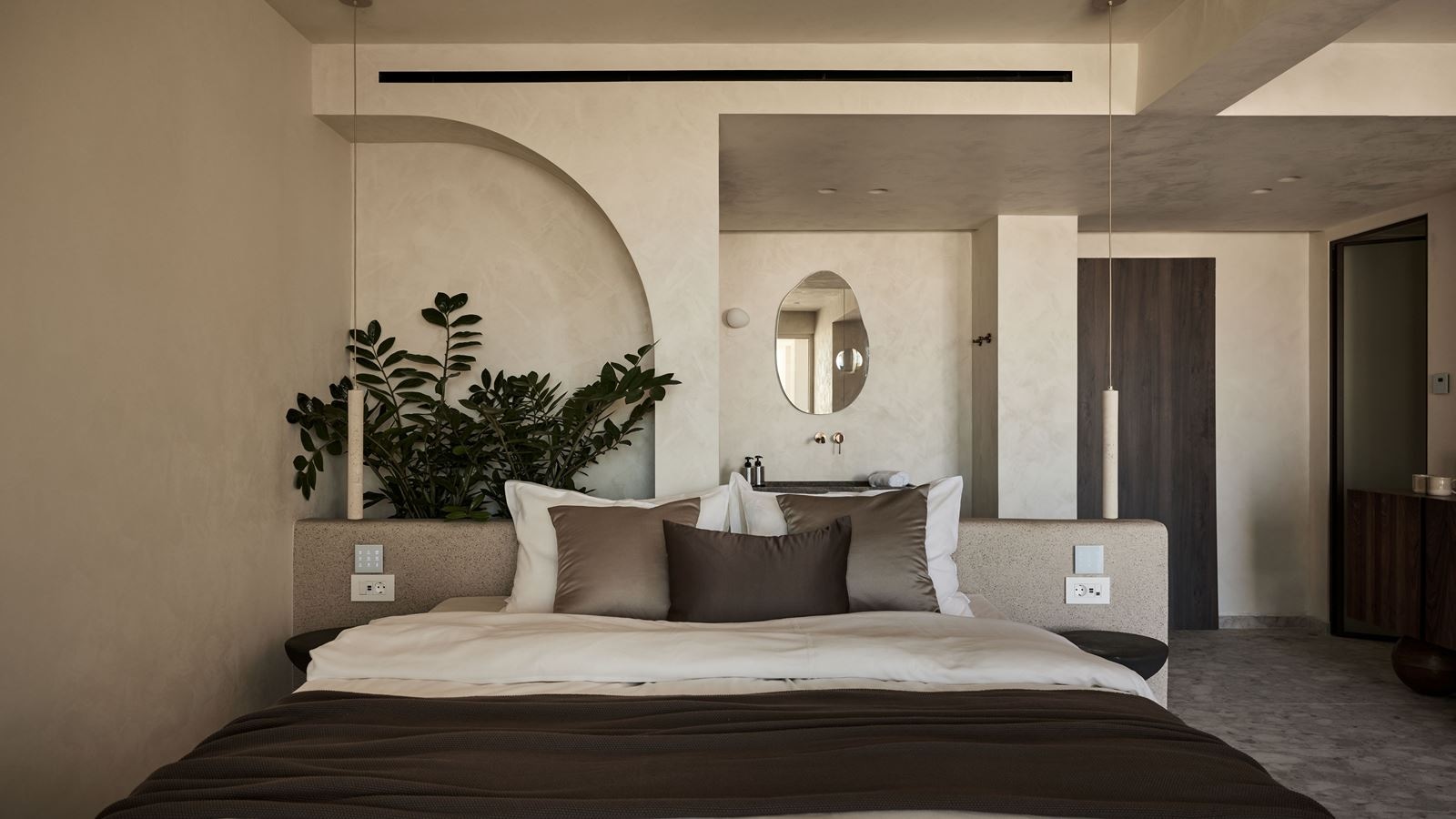 rooms-haven-1-bedroom-suite-seaview-outdoor-jacuzzi