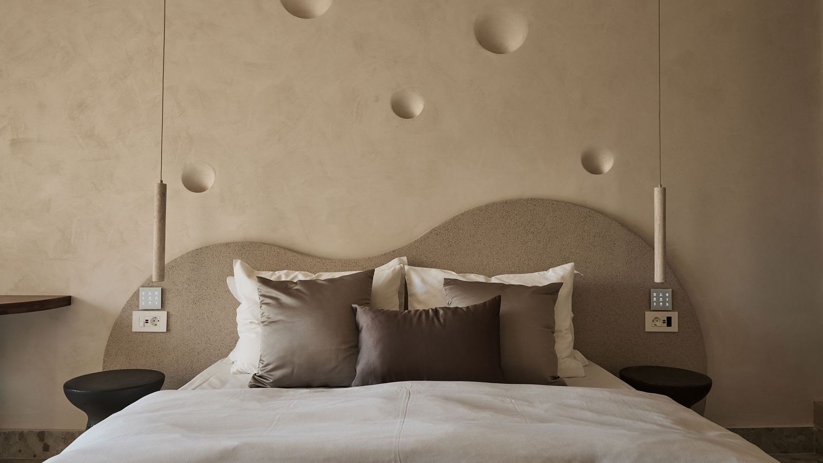 rooms-cave-oasis-seafront-suite-1-bedroom-privatepool