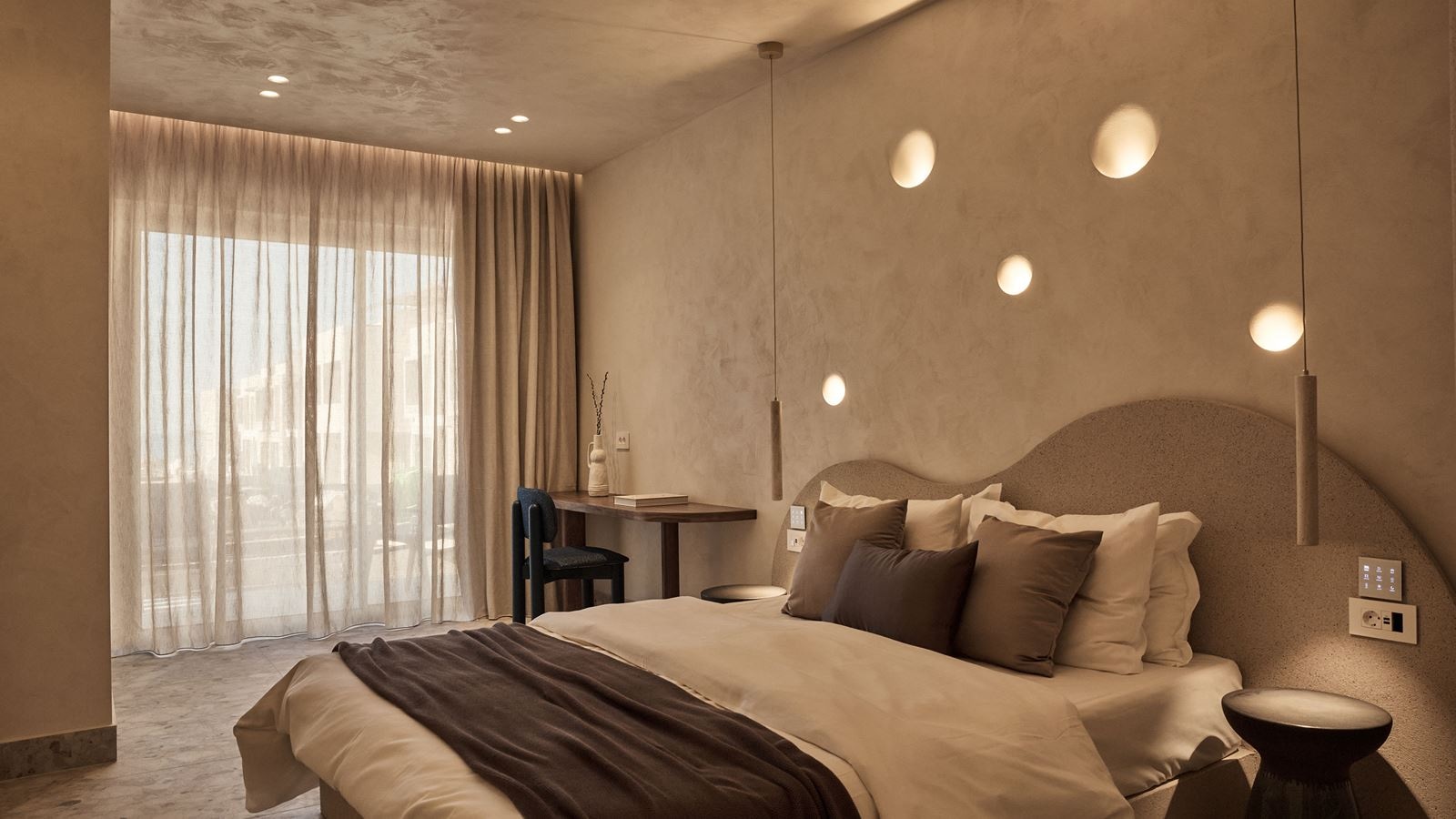 rooms-cave-oasis-seafront-suite-1-bedroom-privatepool