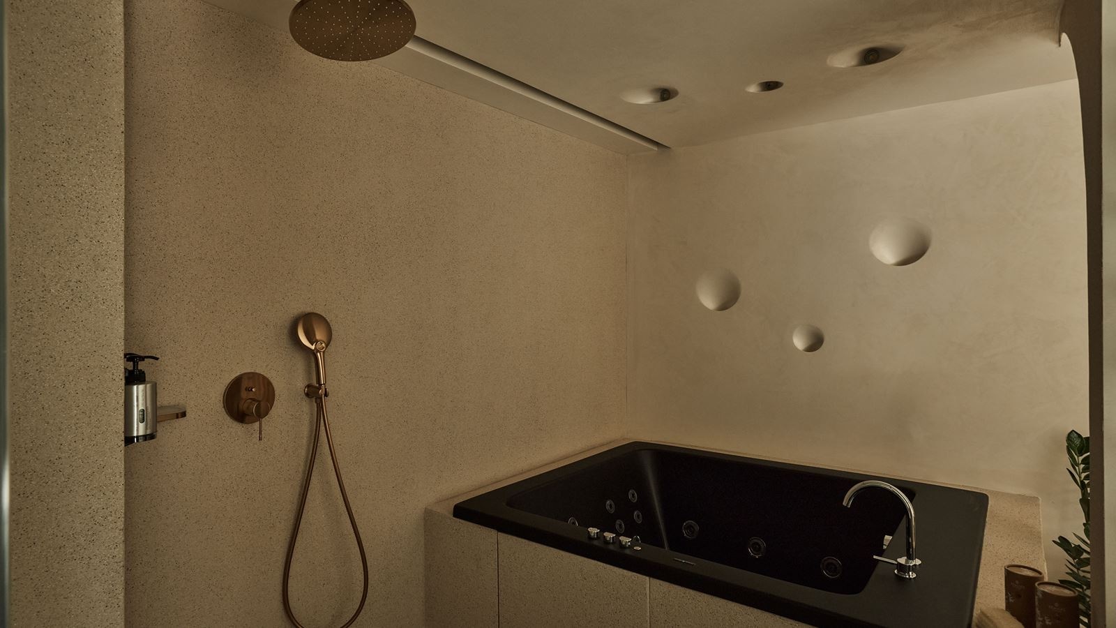 rooms-1-bedroom-suite-seaview-swimup