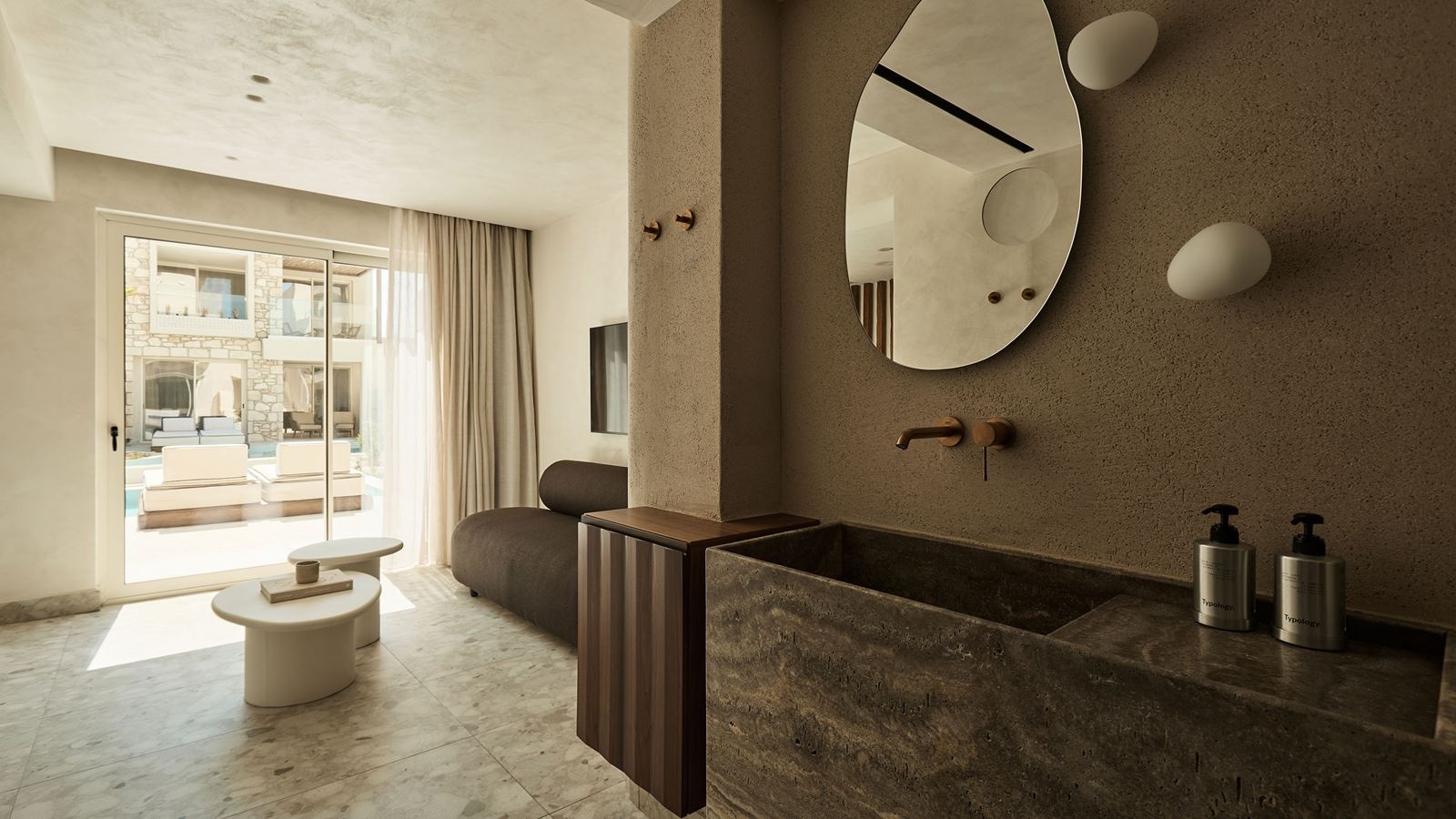 rooms-1-bedroom-suite-seaview-swimup