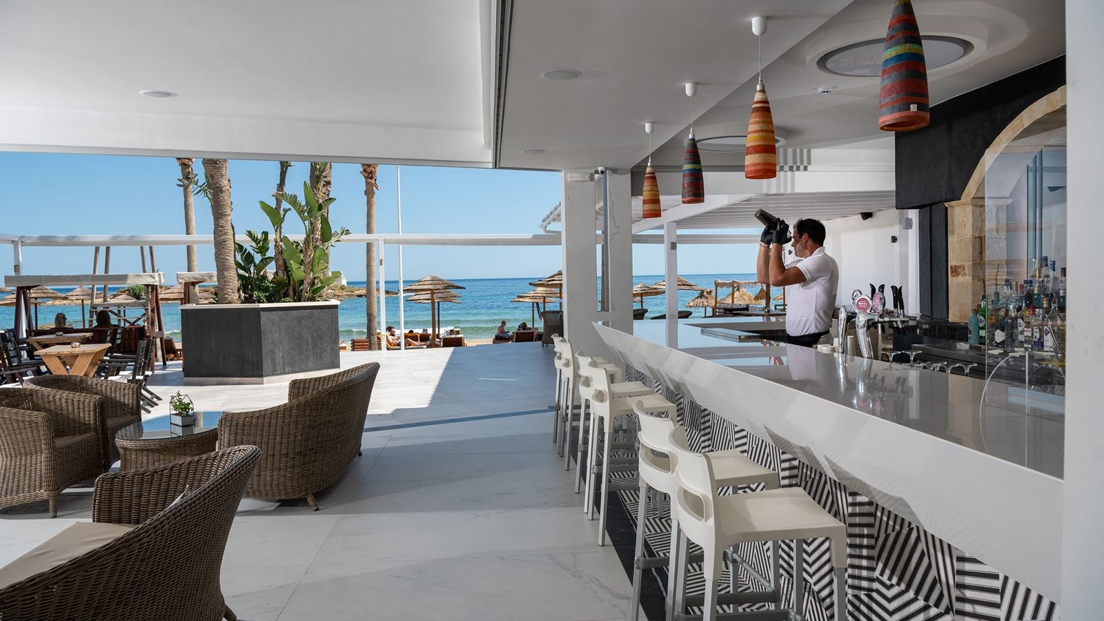 bars-sea-side-bar