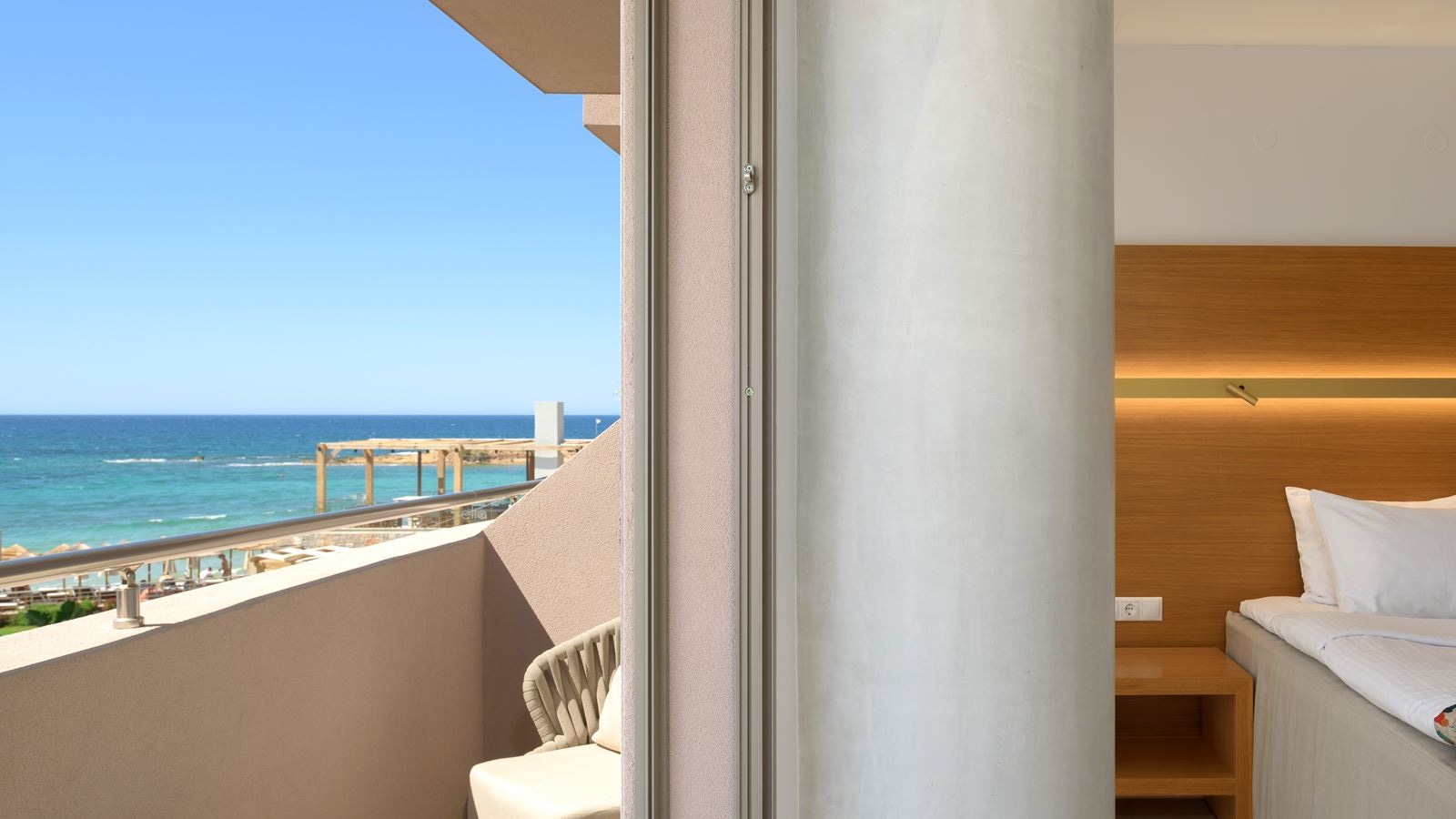 rooms-aqua-marine-suite-sea-view