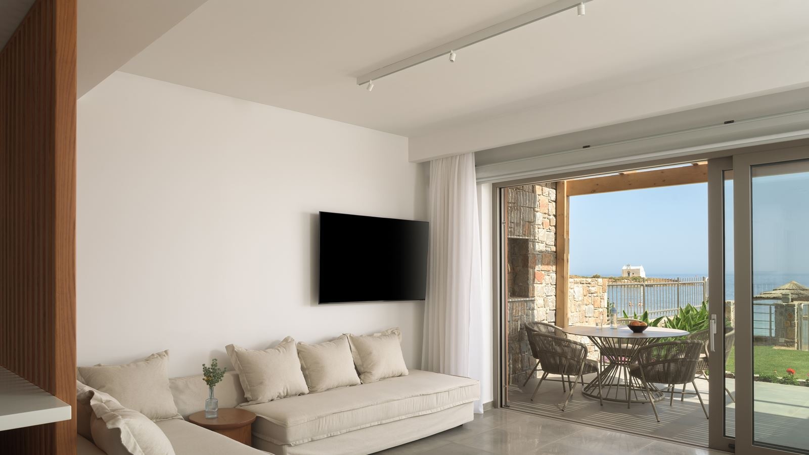 rooms-pasiphae-beachfront-villa