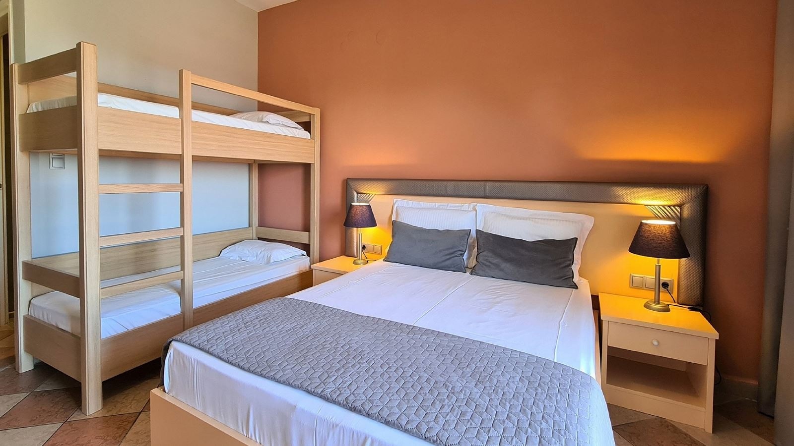 rooms-eco-family-room