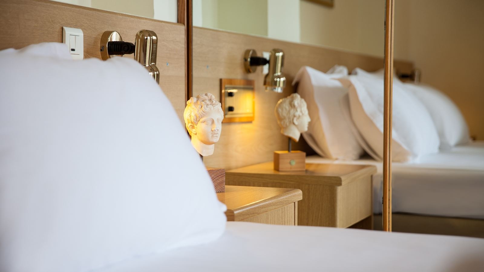 rooms-double-room-sea-view-bungalow