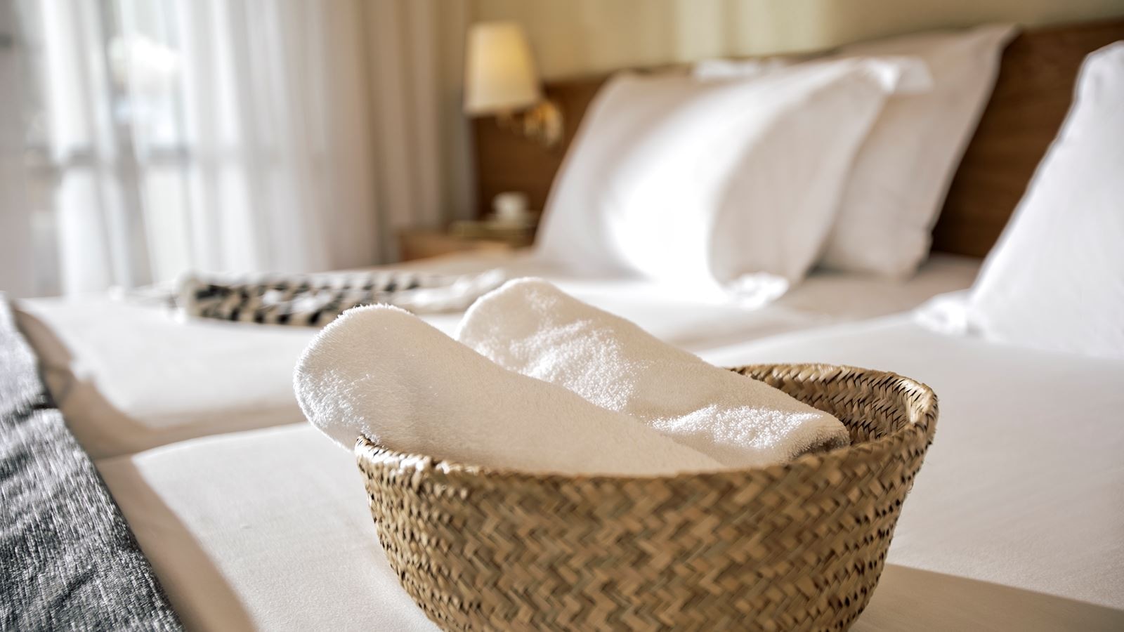 rooms-family-room-sea-view-bungalow