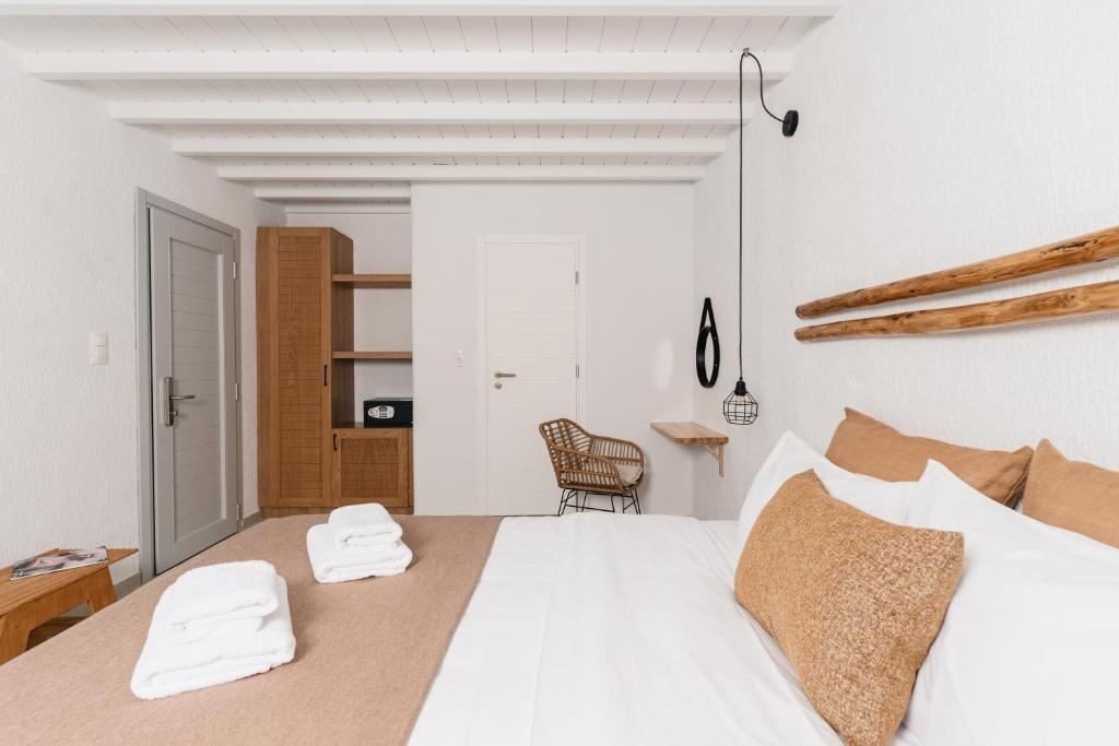 rooms-triple-room-sea-view