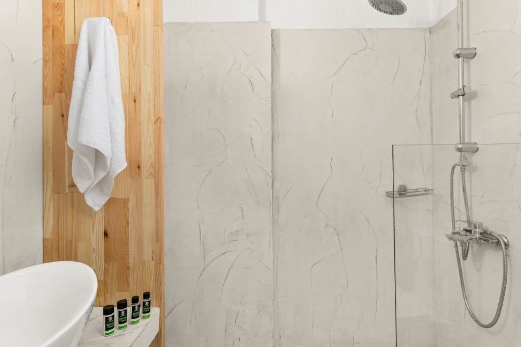 rooms-friends-and-family-room