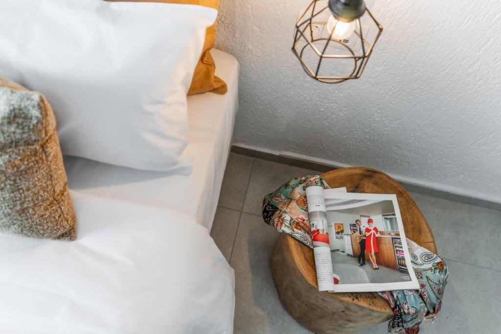 rooms-friends-and-family-room