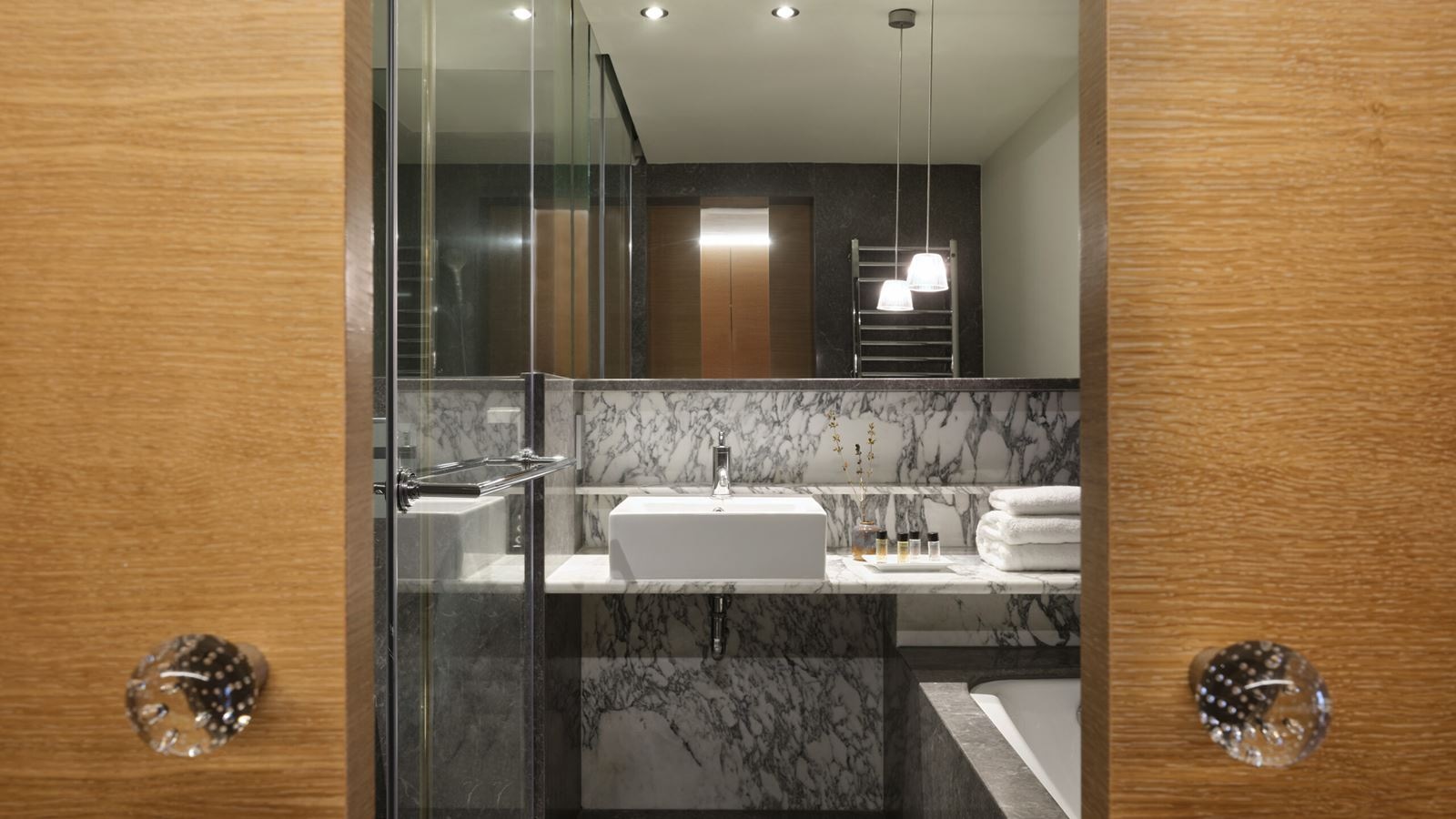 rooms-superior-room-private-pool