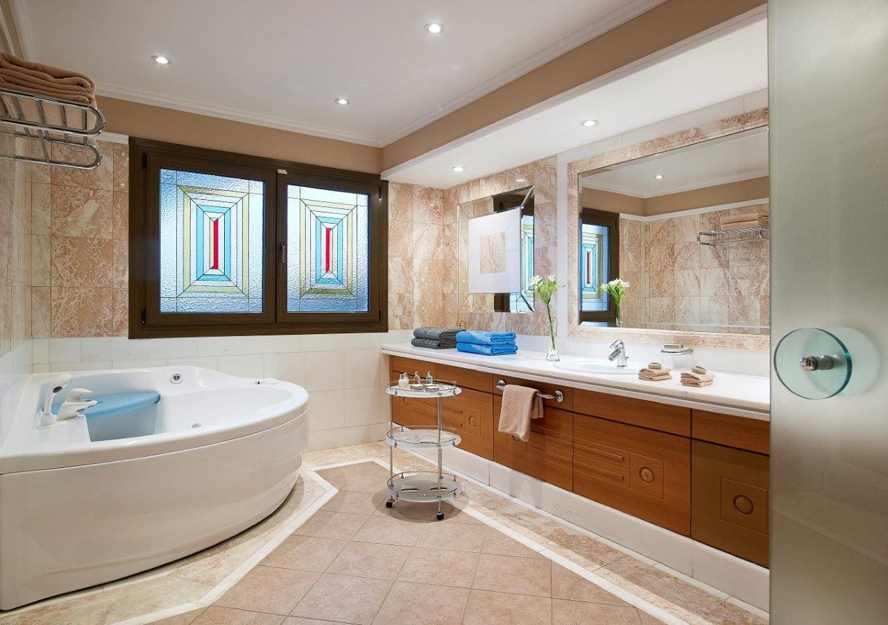 rooms-imperial-villa-phaedra