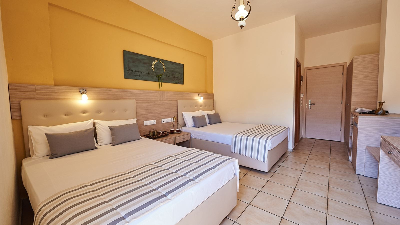 rooms-quadruple-superior-room-balcony