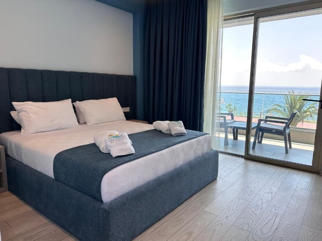 rooms-deluxe-double-room-with-sea-view