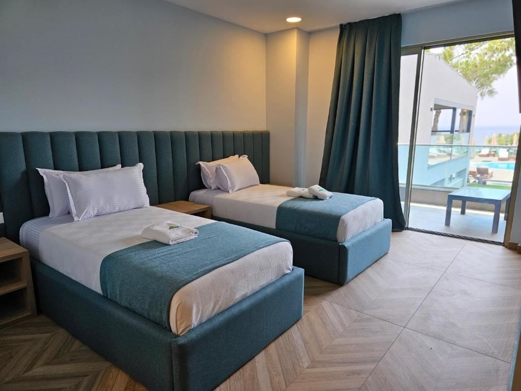 rooms-deluxe-double-room-with-sea-view
