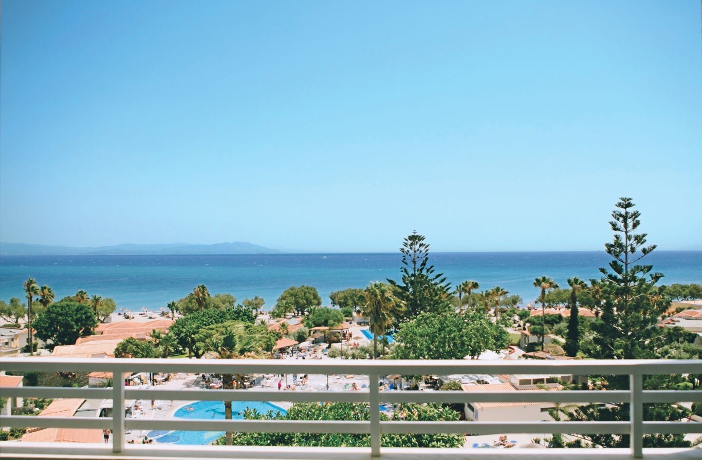 rooms-standard-twin-room-with-sea-view--balcony-or-terrace