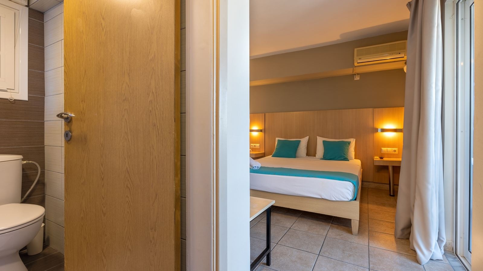 rooms-double-land-view