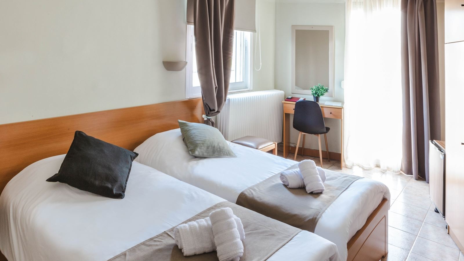 rooms-doubletwin-room