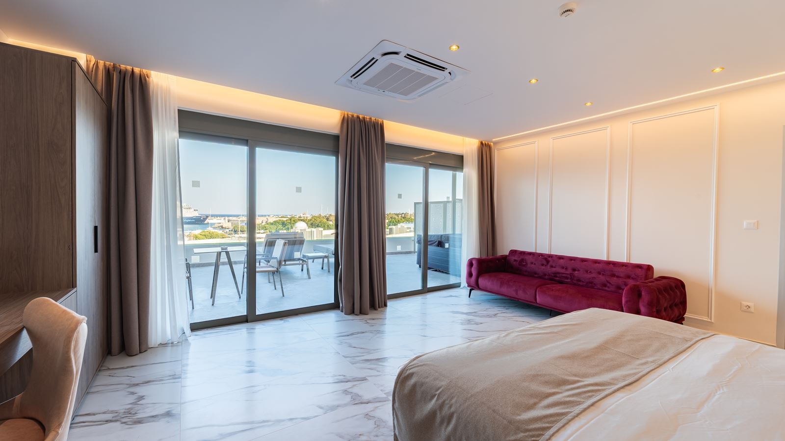 rooms-superior-suite