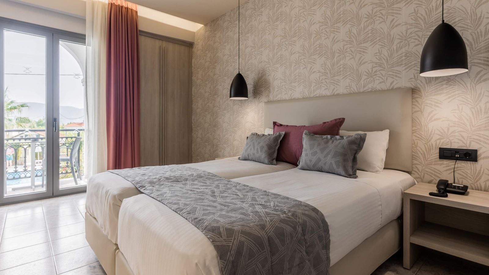 rooms-standard-room-balcony