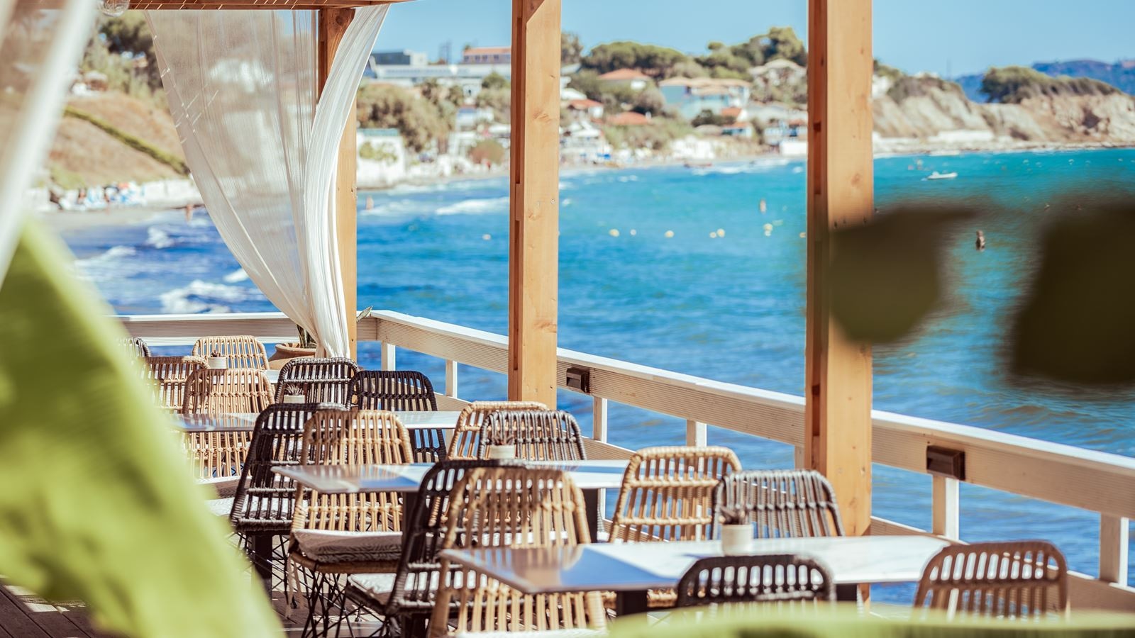 restaurants-restaurants