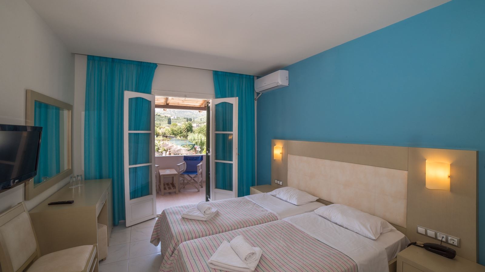 rooms-double-room-balcony