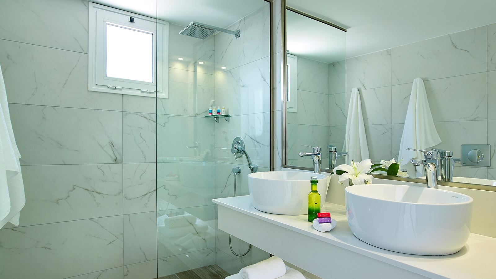 rooms-bungalow-double-sea-view-balcony-or-terrace