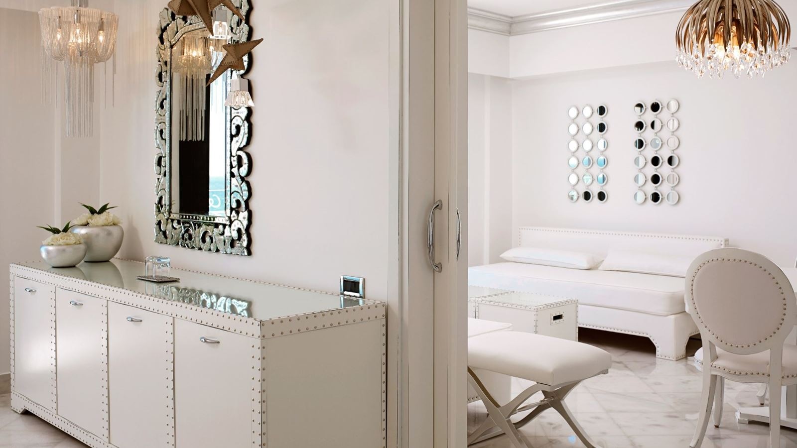 rooms-presidential-suite-sea-view-with-jacuzzi