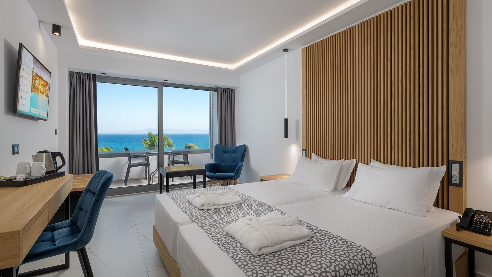 rooms-room-superior-double-sea-view-balcony