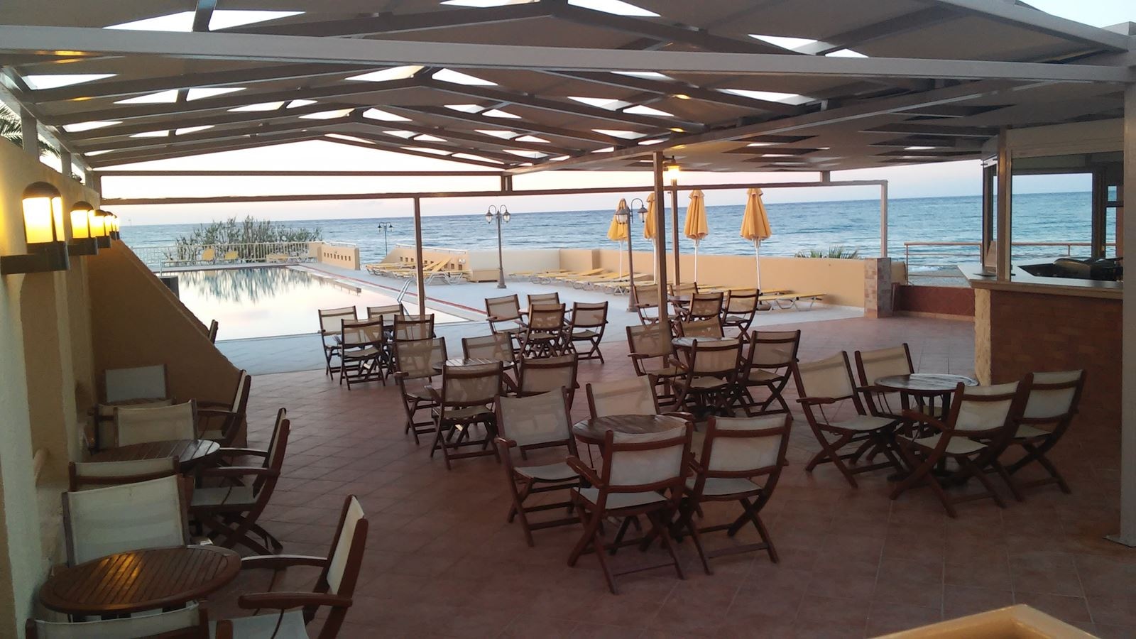 bars-kavros-pool-bar