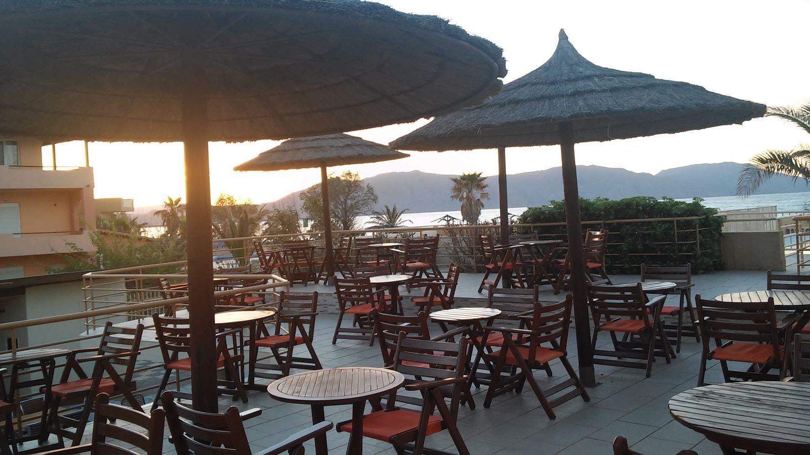 bars-kavros-pool-bar