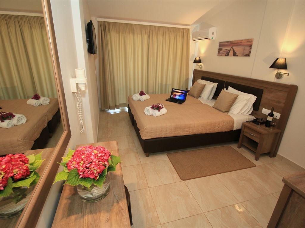 rooms-standard-side-sea-view