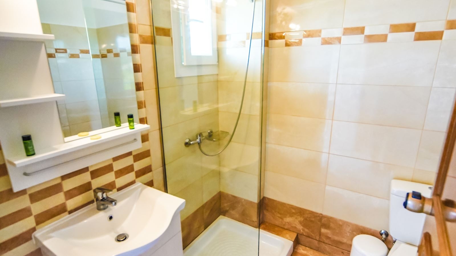 rooms-double-standard-studio