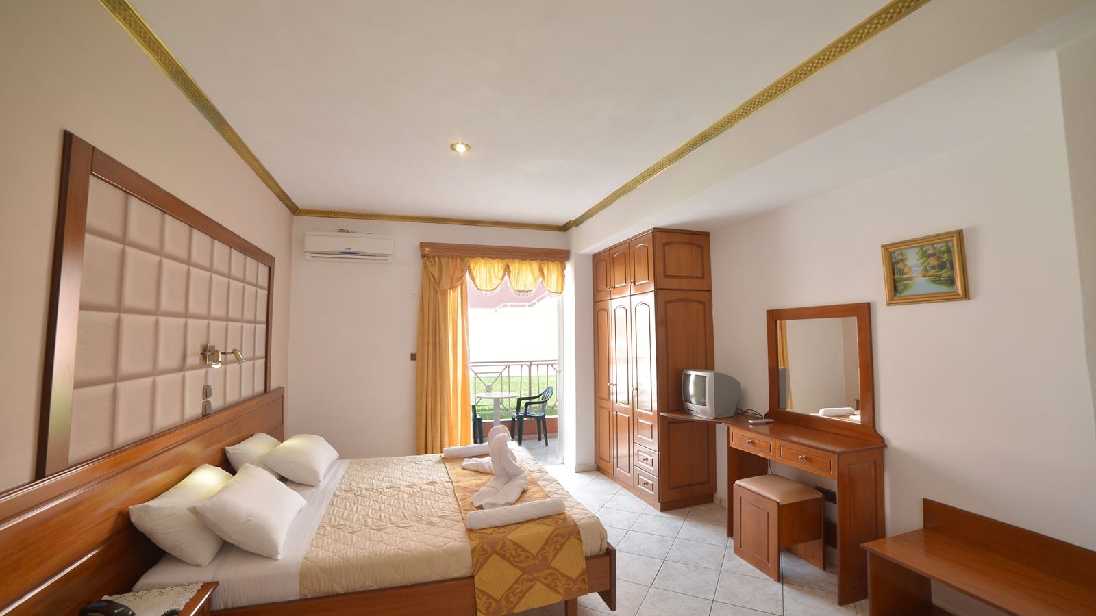 rooms-double-standard-studio