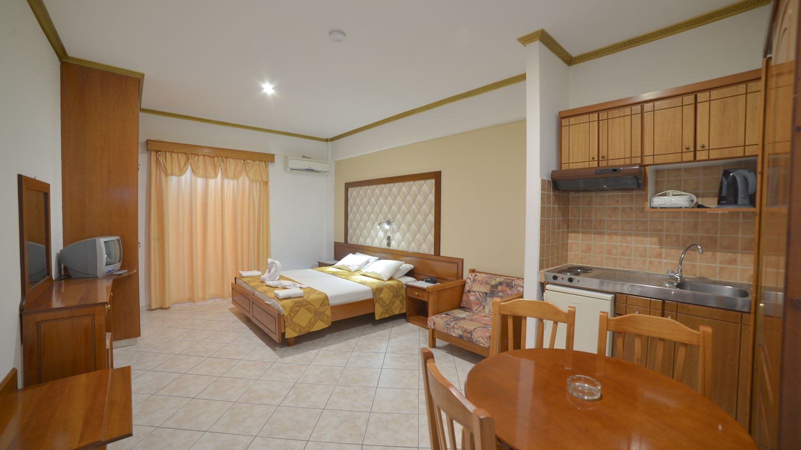 rooms-double-standard-studio