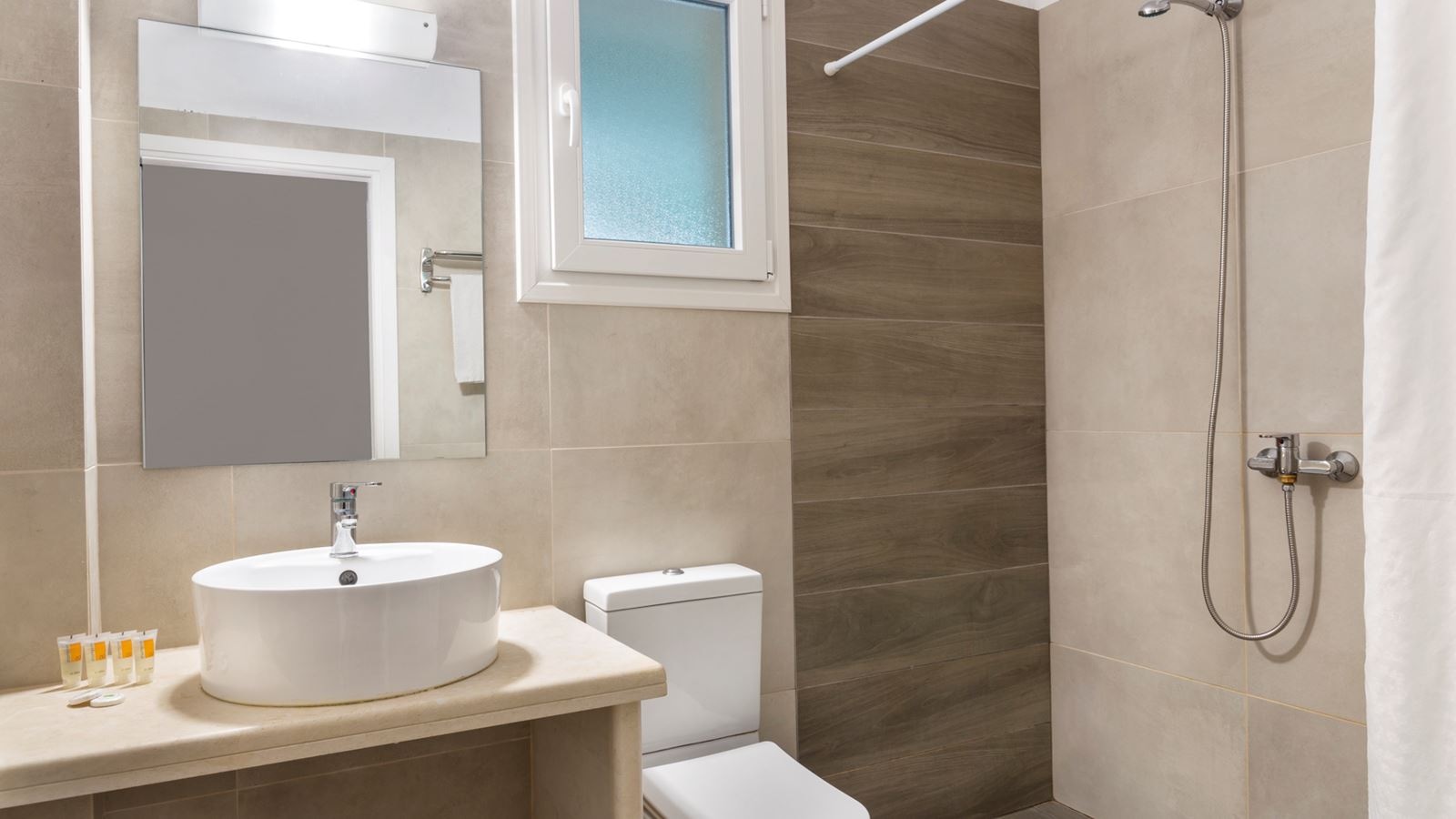 rooms-double-or-twin-room-superior-garden-view-balcony-or-terrace