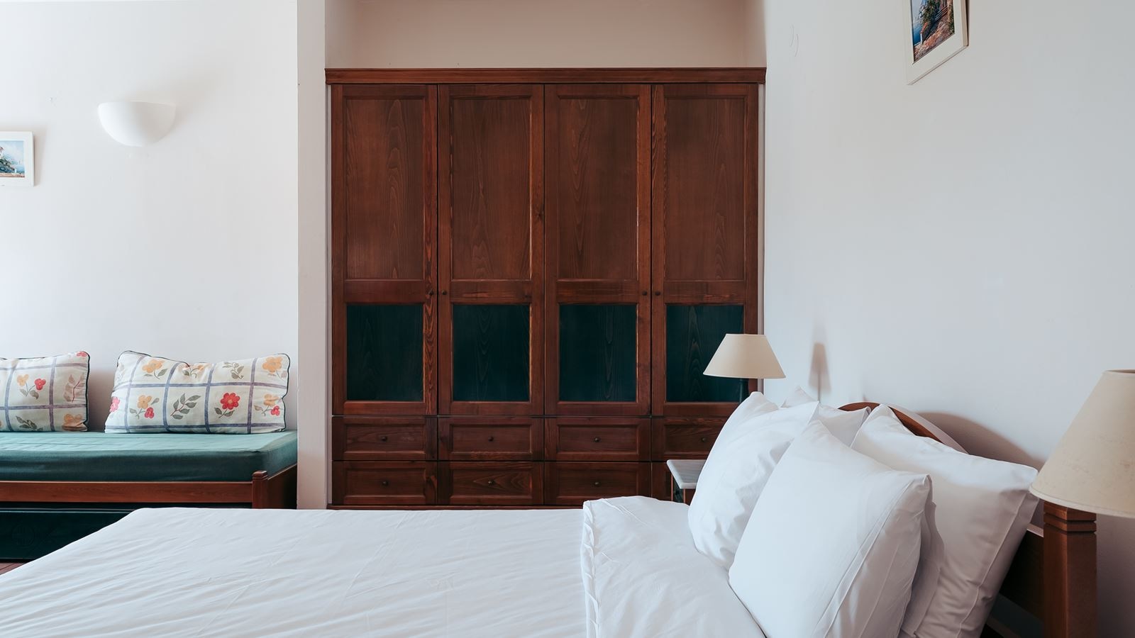 rooms-double-or-twin-room-garden-view-balcony-or-terrace