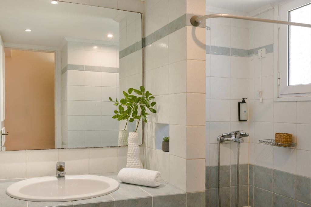 rooms-one-bedroom-family--side-sea-view-balcony-or-terrace