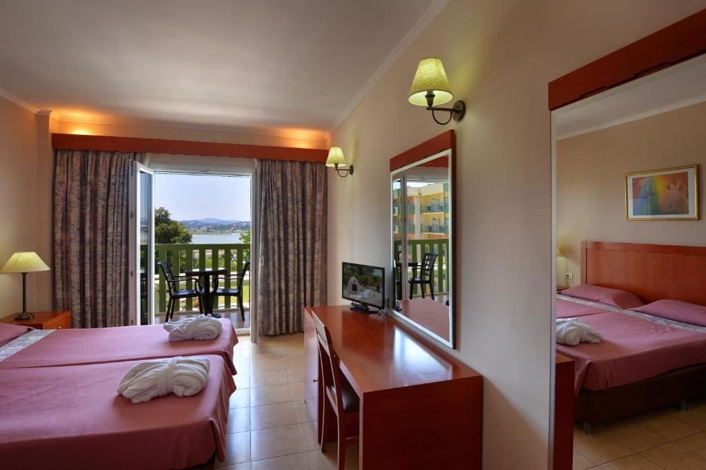 rooms-twin-lake-view