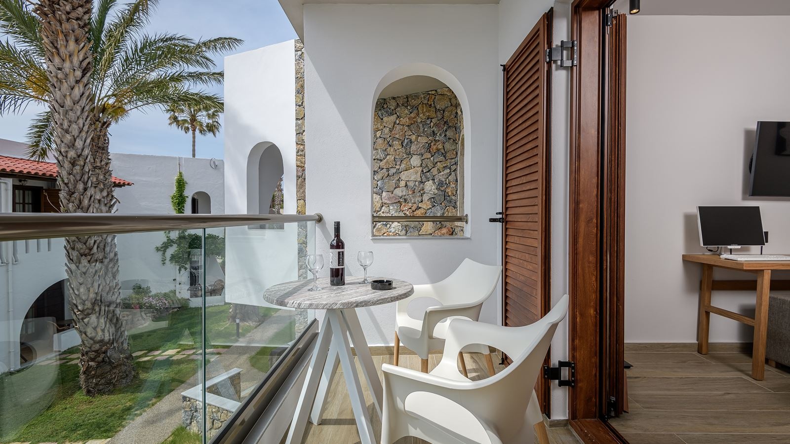 rooms-superior-double-room