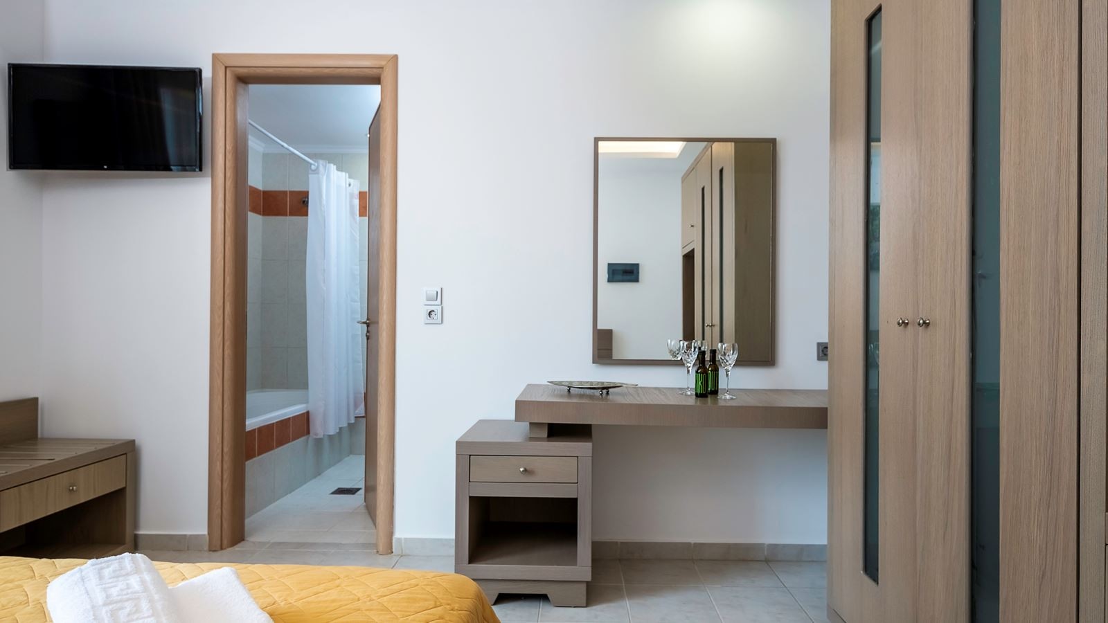 rooms-bungalow-standard-double-gardenview-balcony-or-terrace