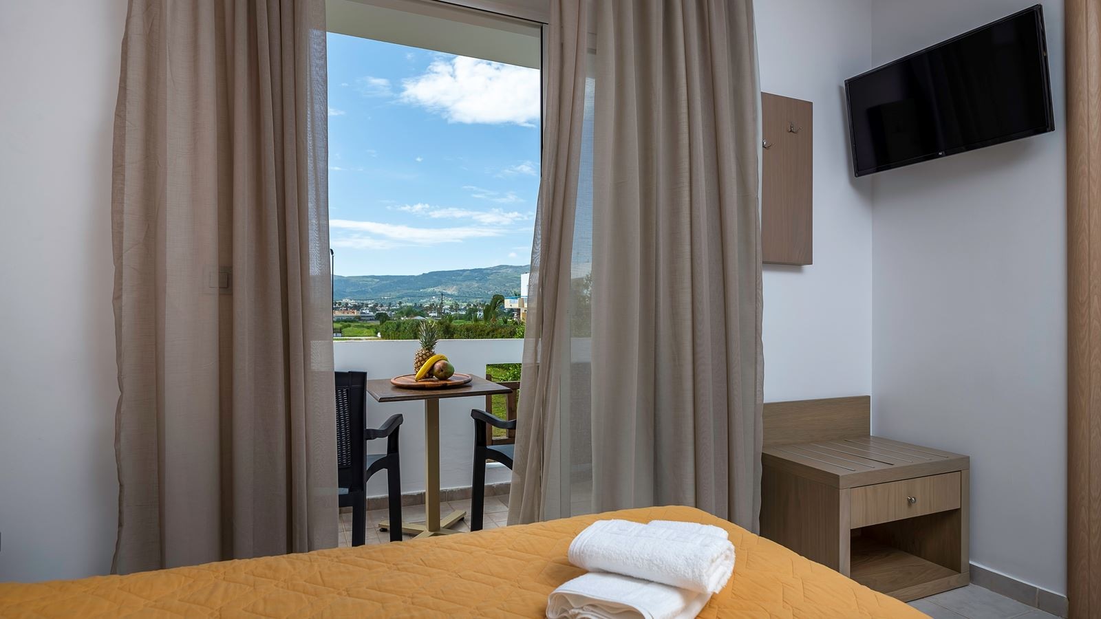 rooms-bungalow-standard-double-gardenview-balcony-or-terrace