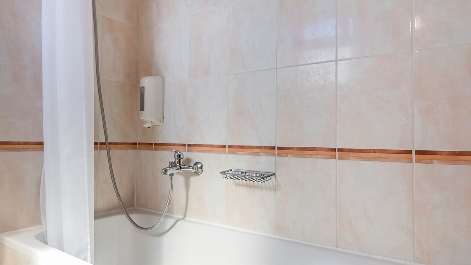 rooms-bungalow-standard-double-garden-view-balcony-or-terrace-with-private-sunbeds