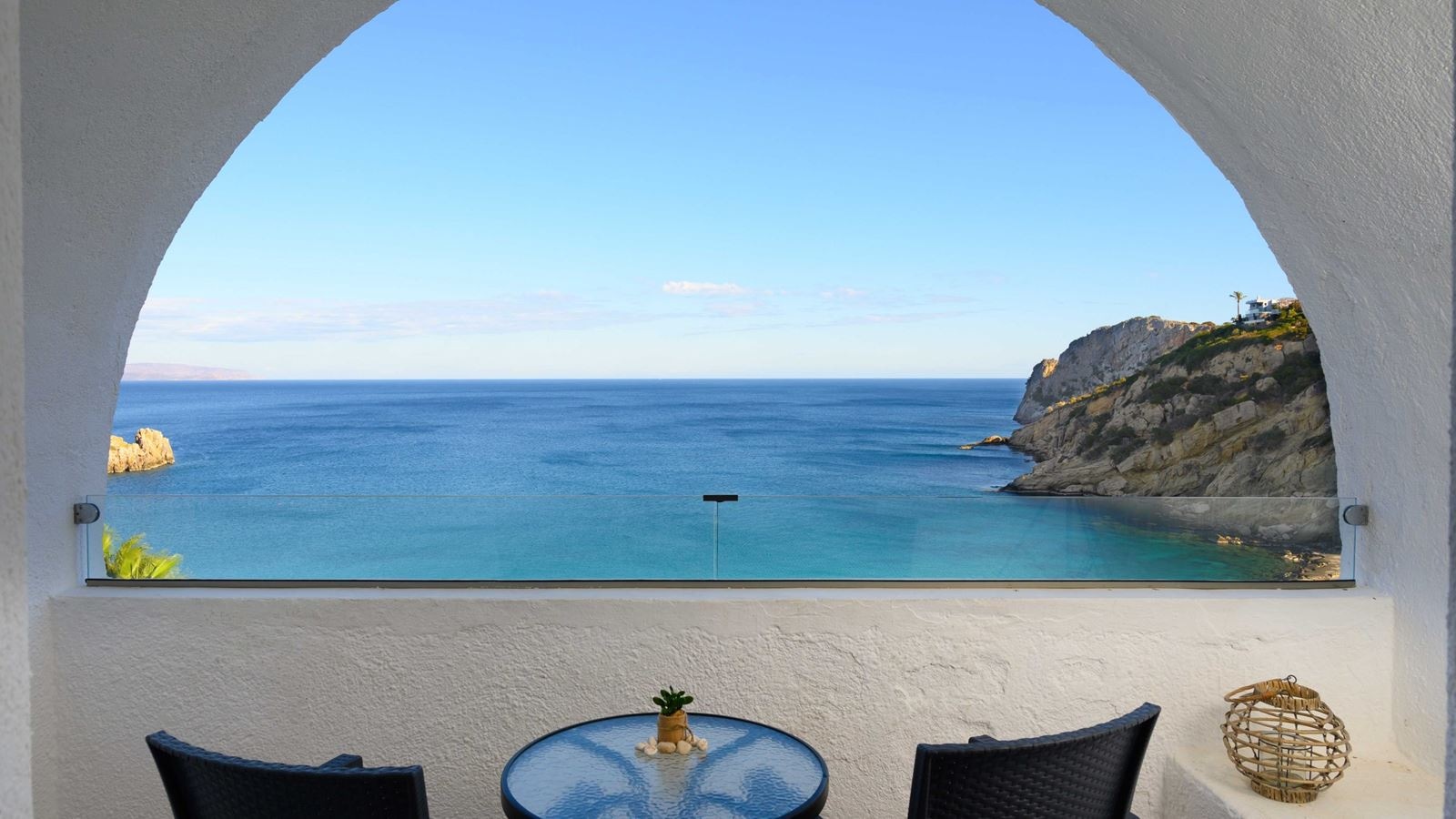 rooms-classic-triple-room-seaview-balcony-or-terrace