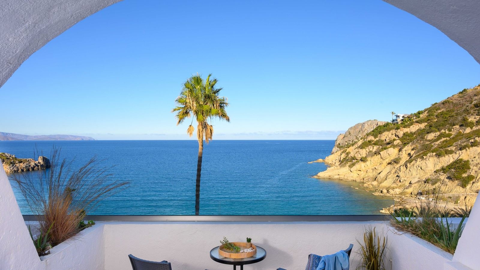 rooms-single-use-room-seaview-balcony-or-terrace