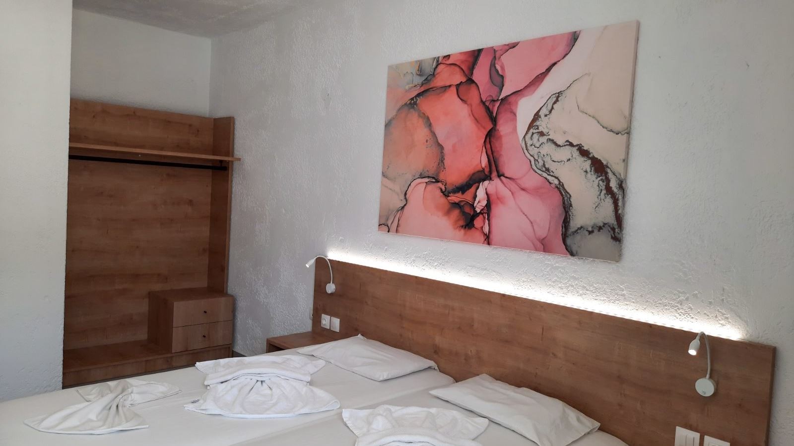 rooms-room-family-seaview-balcony